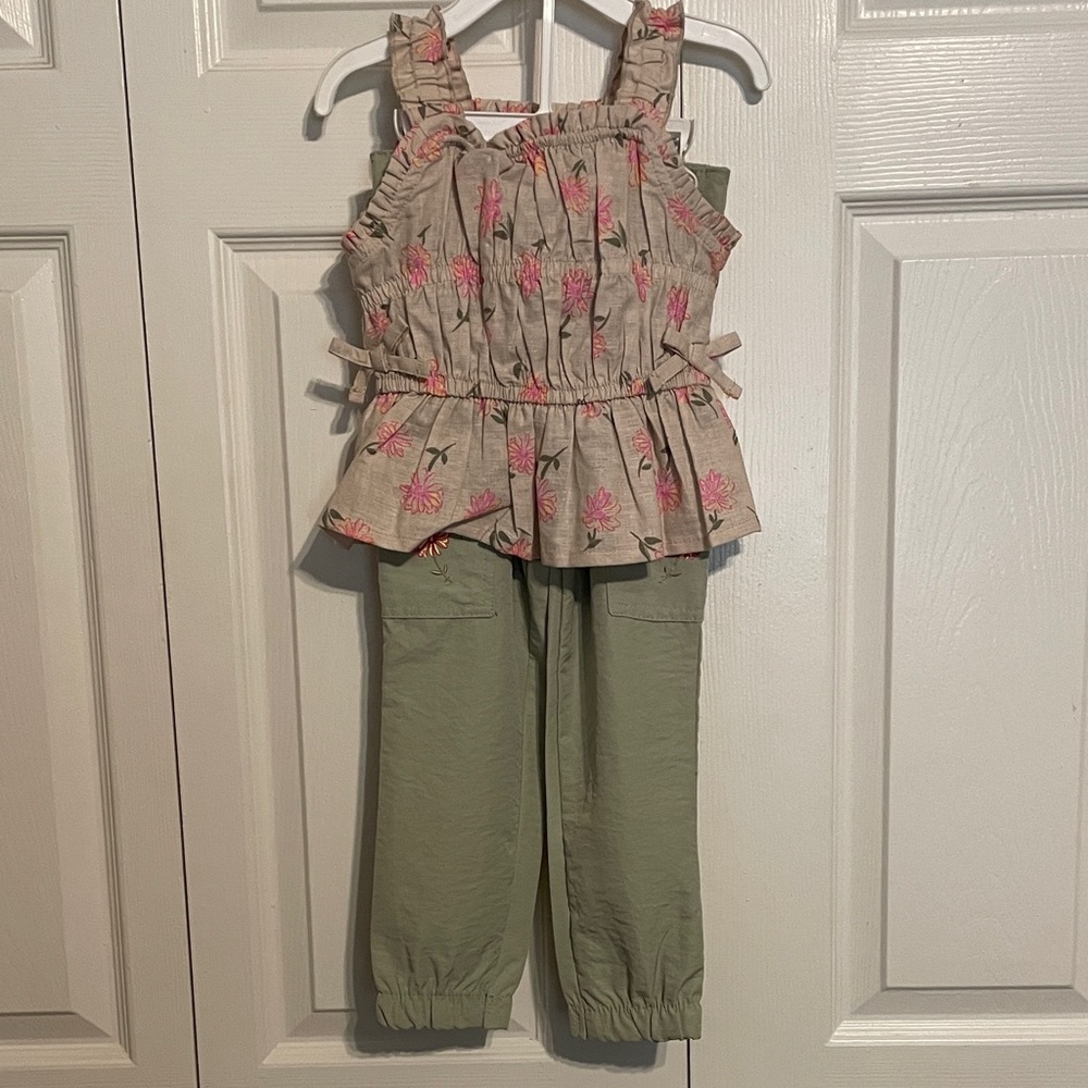 Charming Floral Ruffle Top and Olive Pants Set Girls 4T